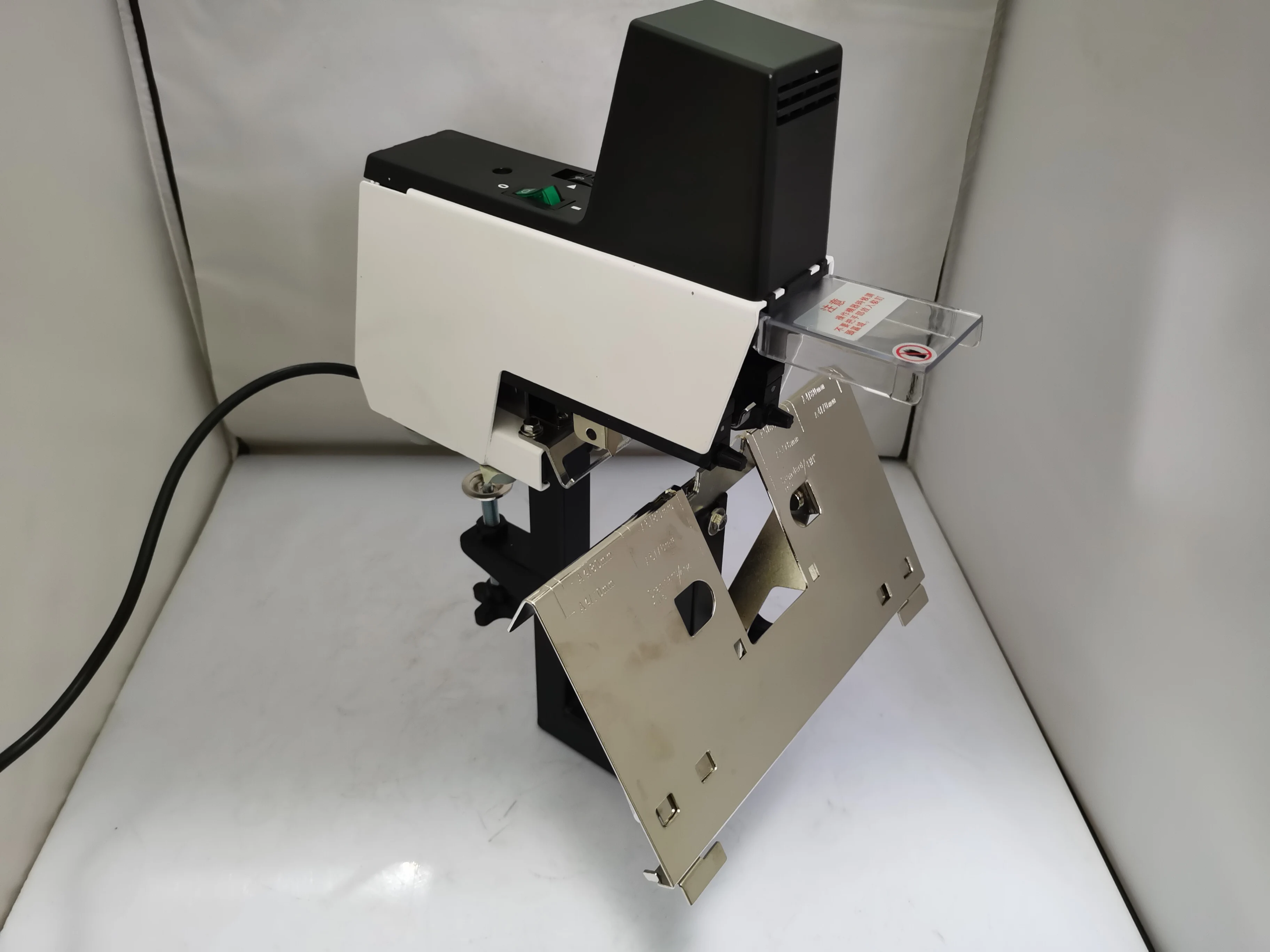 106 grampeamento de nível elét - Electric Stapler Heavy avaliação e preço